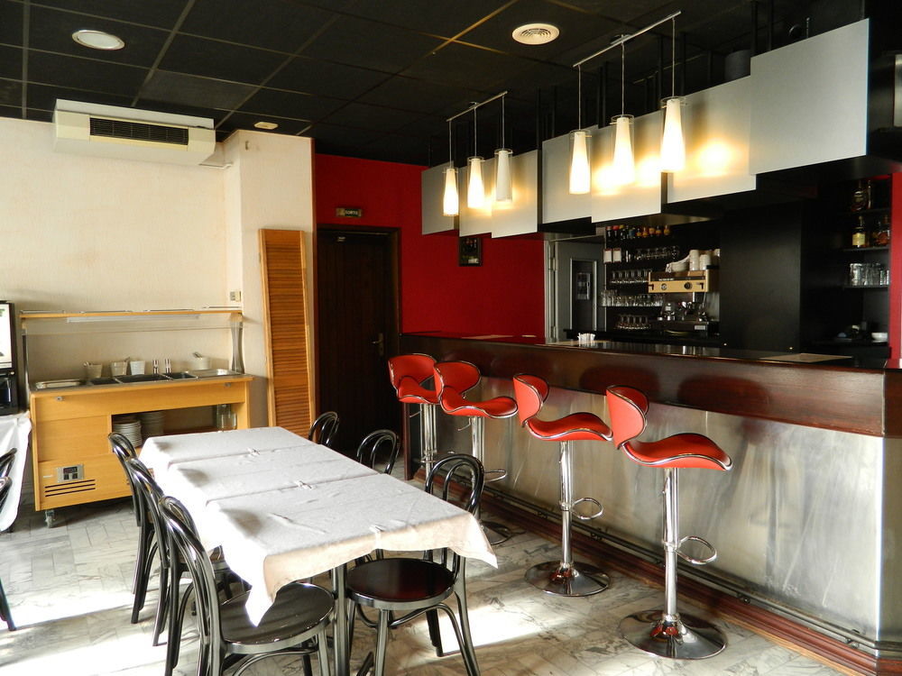 Adonis Arc Hotel Aix Aix-en-Provence Exterior foto